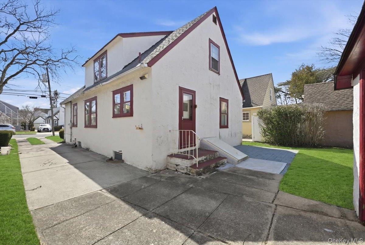 739 Edward Street, North Baldwin, NY 11510