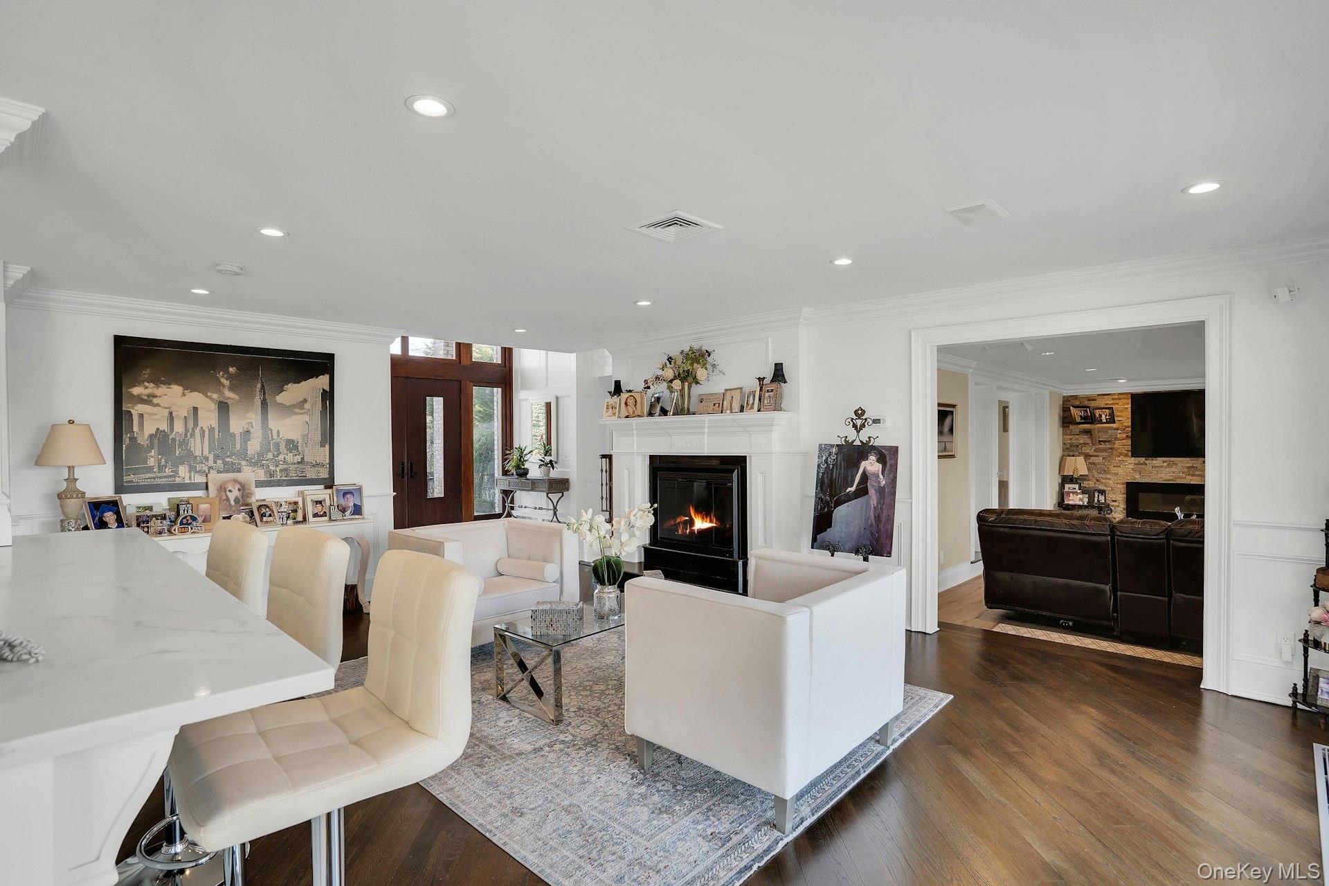 10 Beech Road, Islip, NY 11751