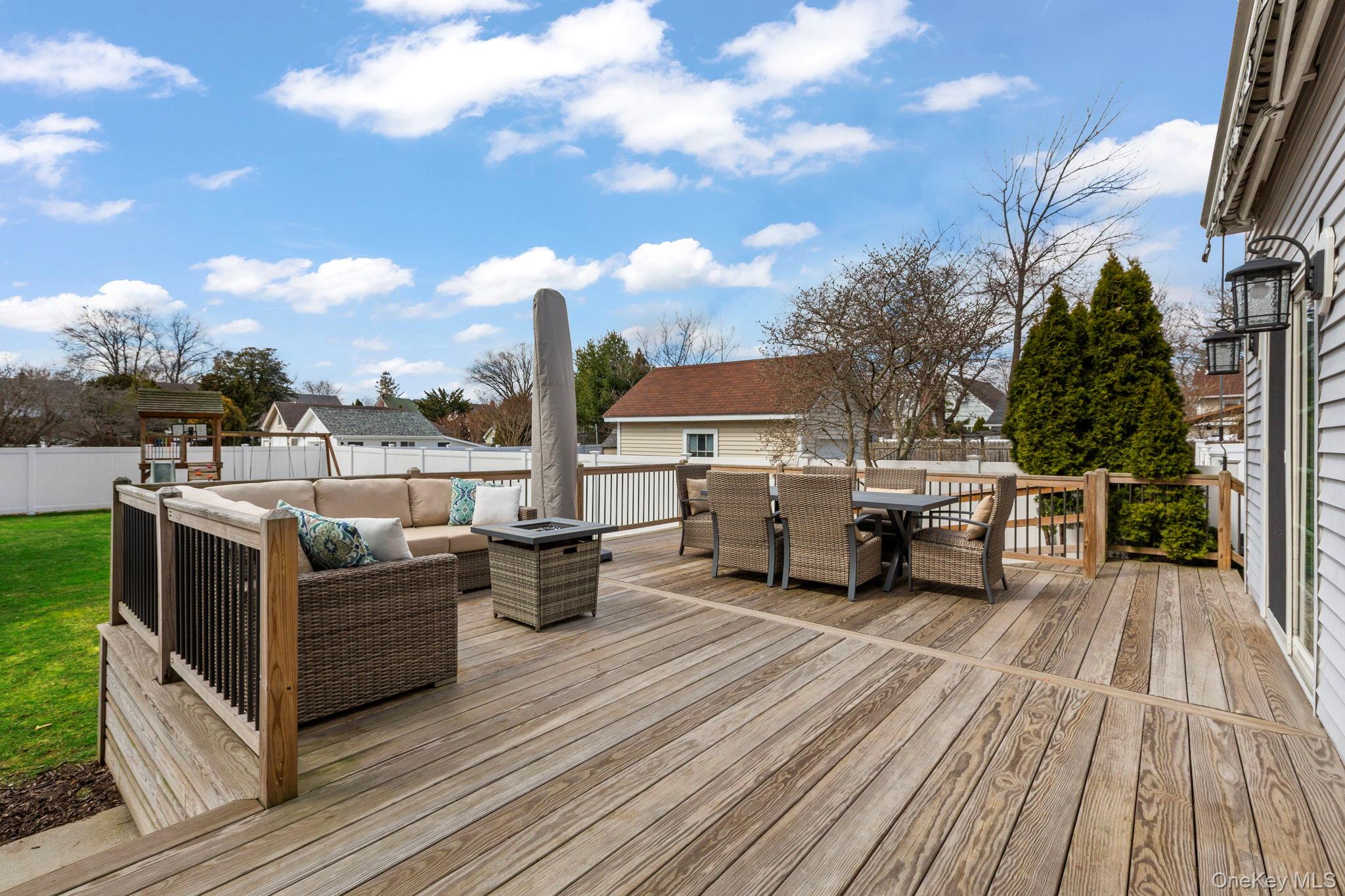 420 Scranton Avenue, Lynbrook, NY 11563