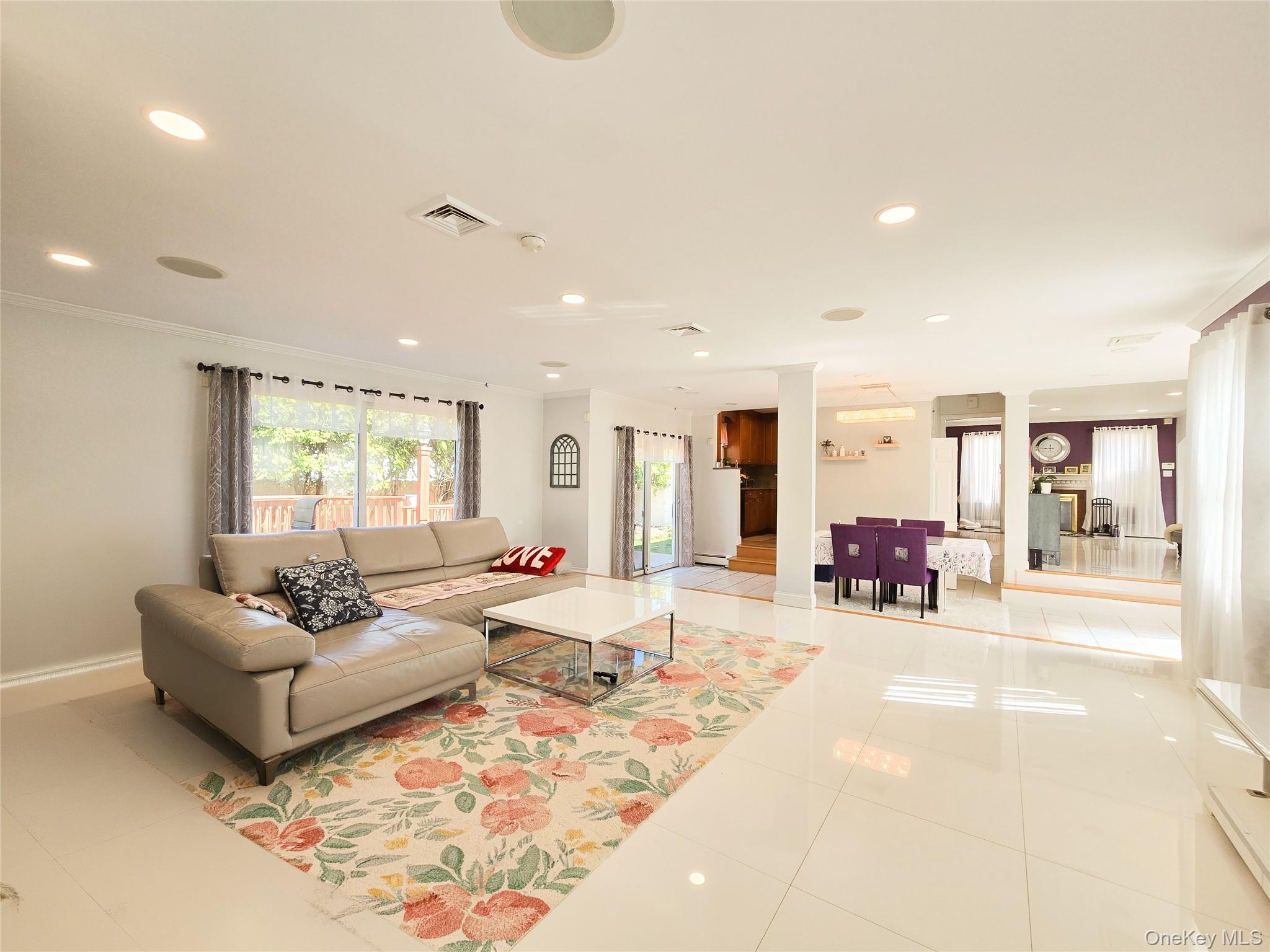 43 Fort Hill Road, Huntington, NY 11743