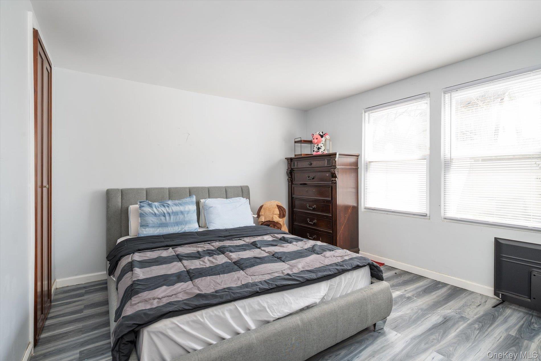 569 Peninsula Boulevard, Cedarhurst, NY 11516