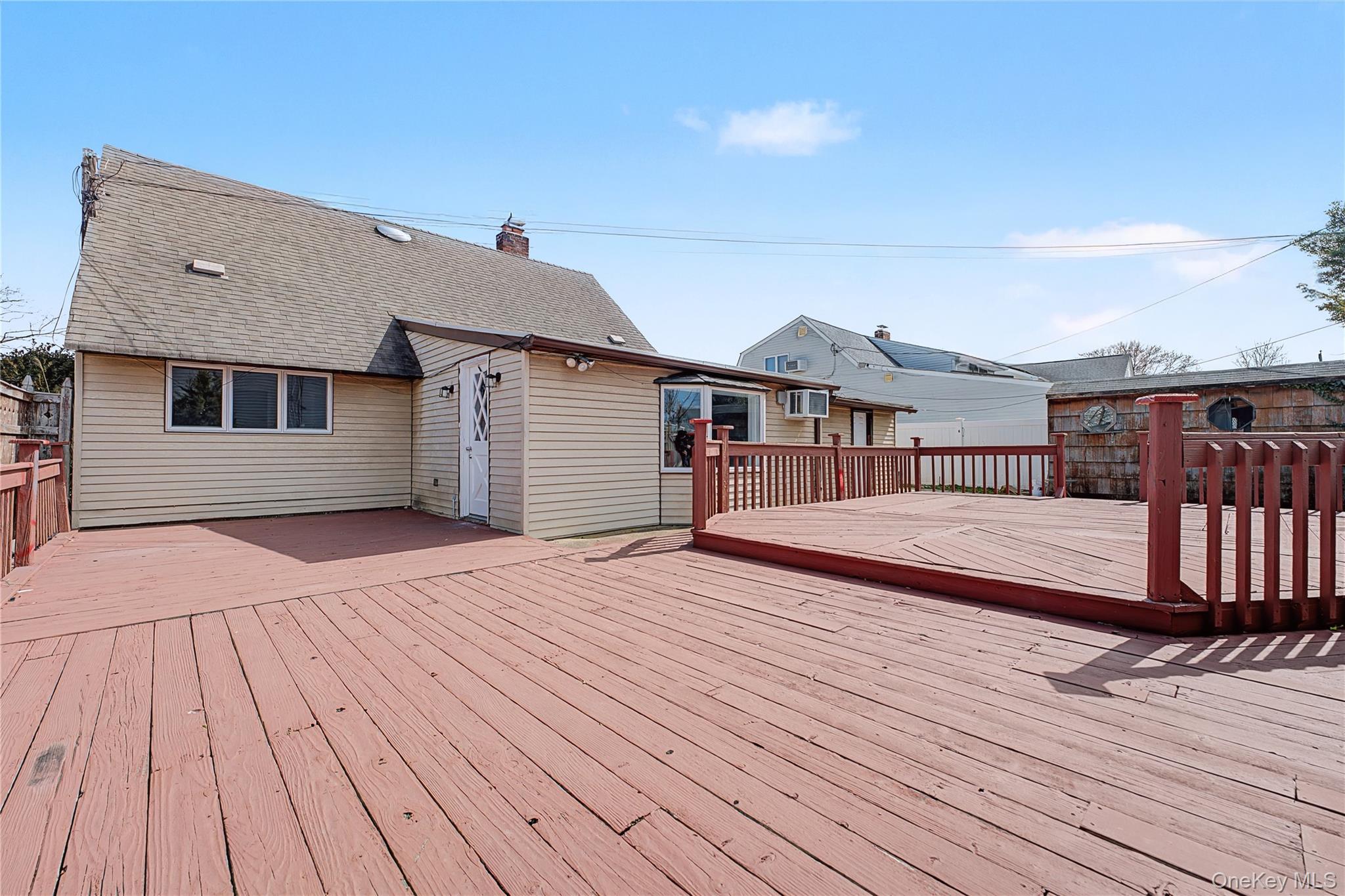 37 Fork Lane, Hicksville, NY 11801