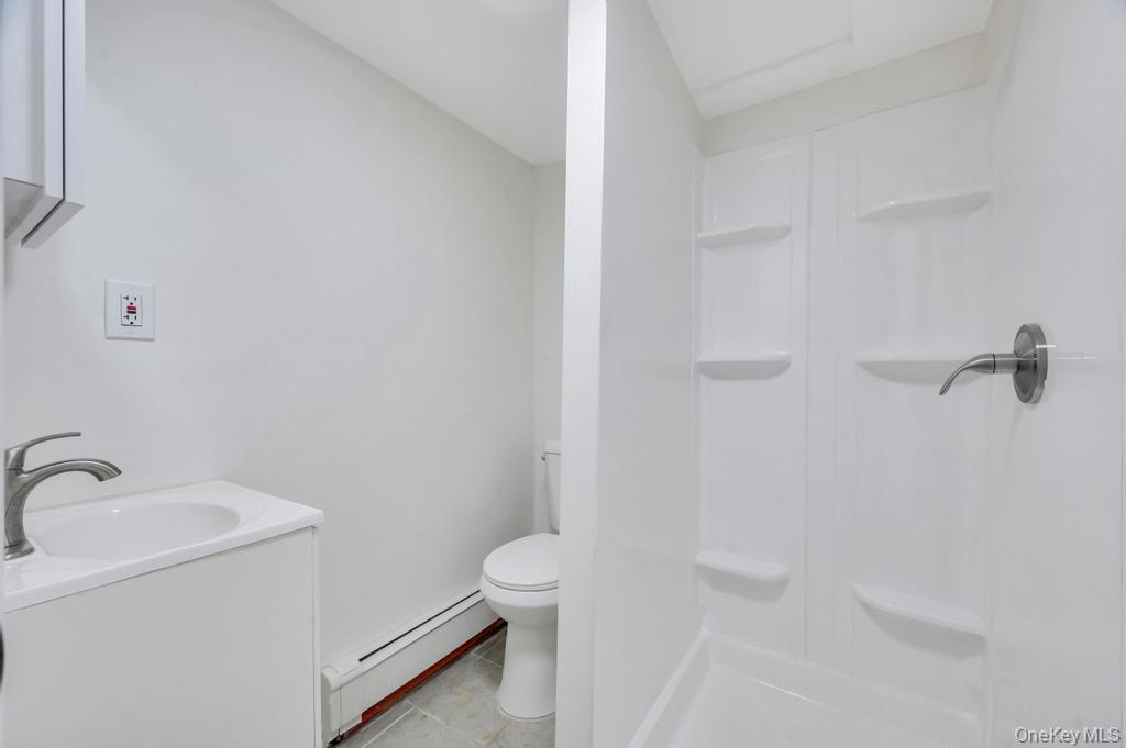 21 Garden Street, Centereach, NY 11720