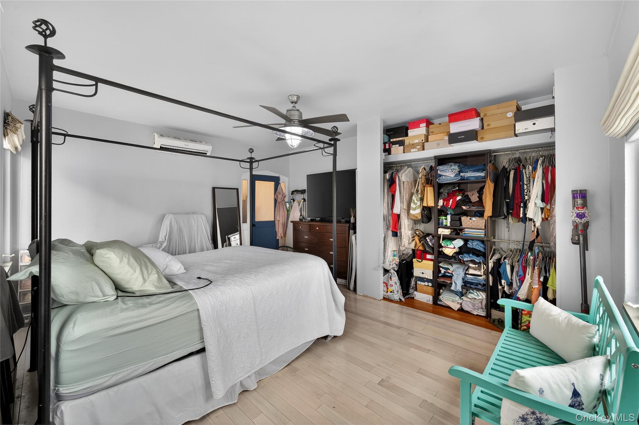 2033 Hering Avenue, Bronx, NY 10461