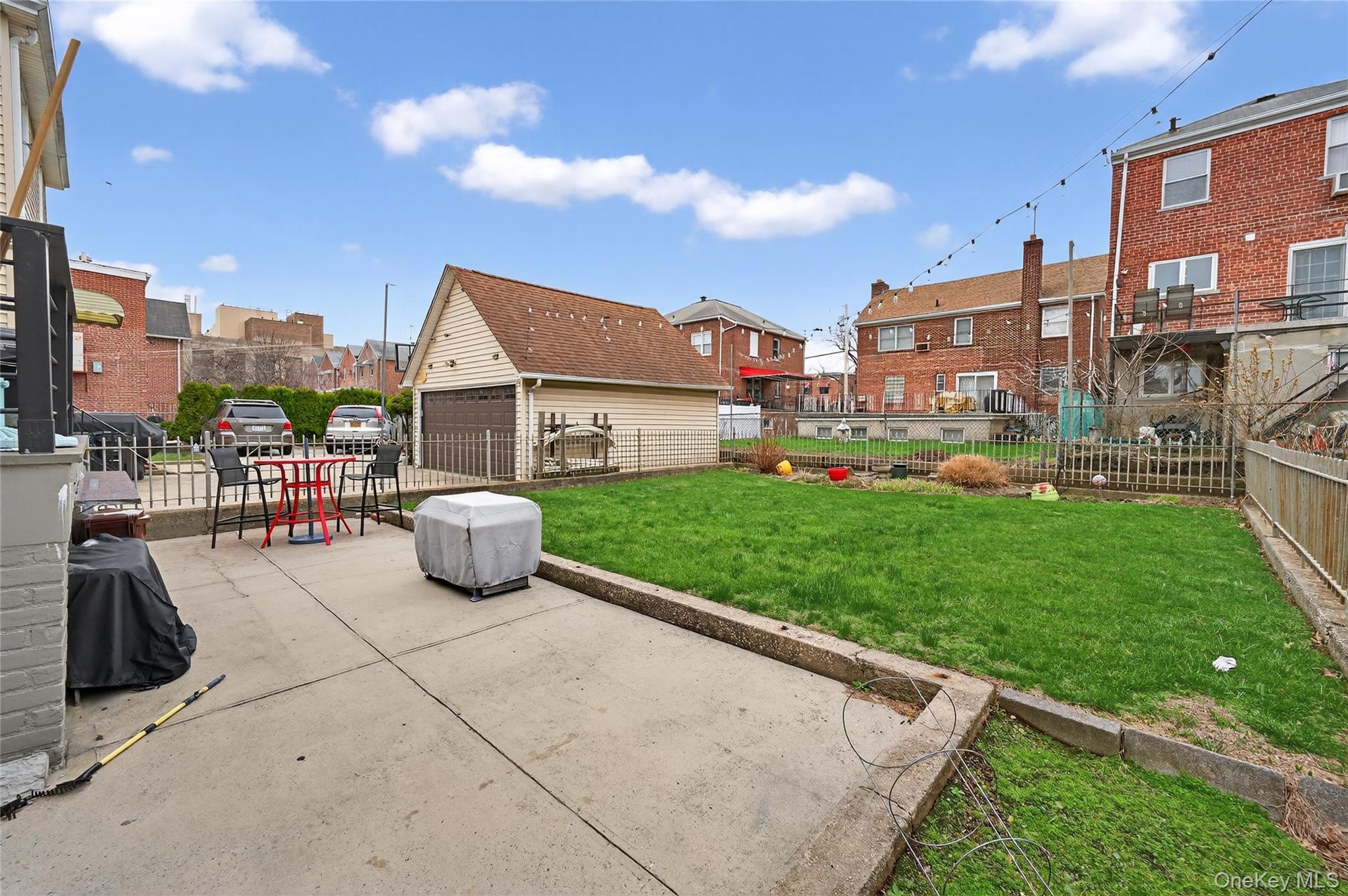 2033 Hering Avenue, Bronx, NY 10461