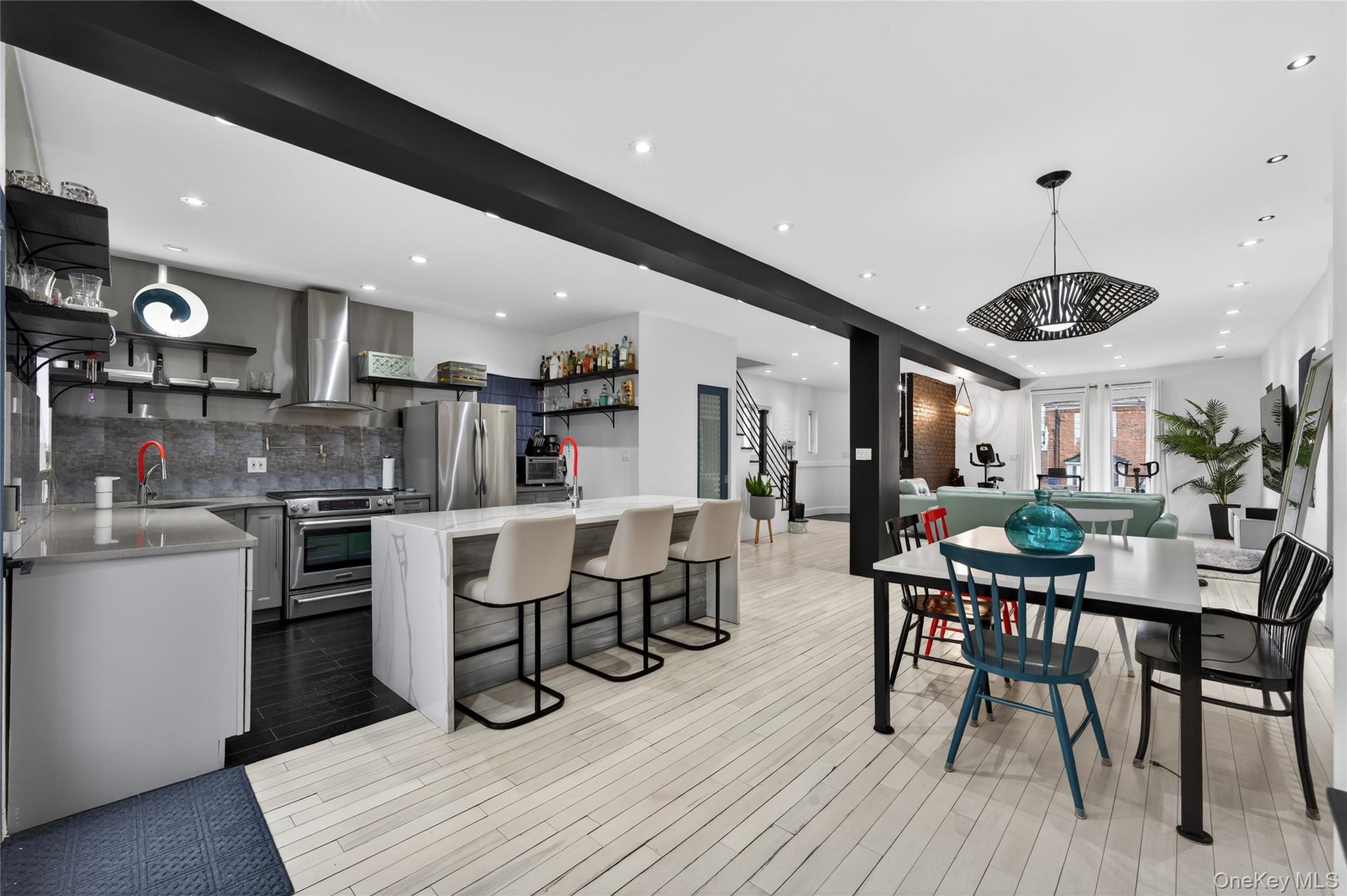 2033 Hering Avenue, Bronx, NY 10461