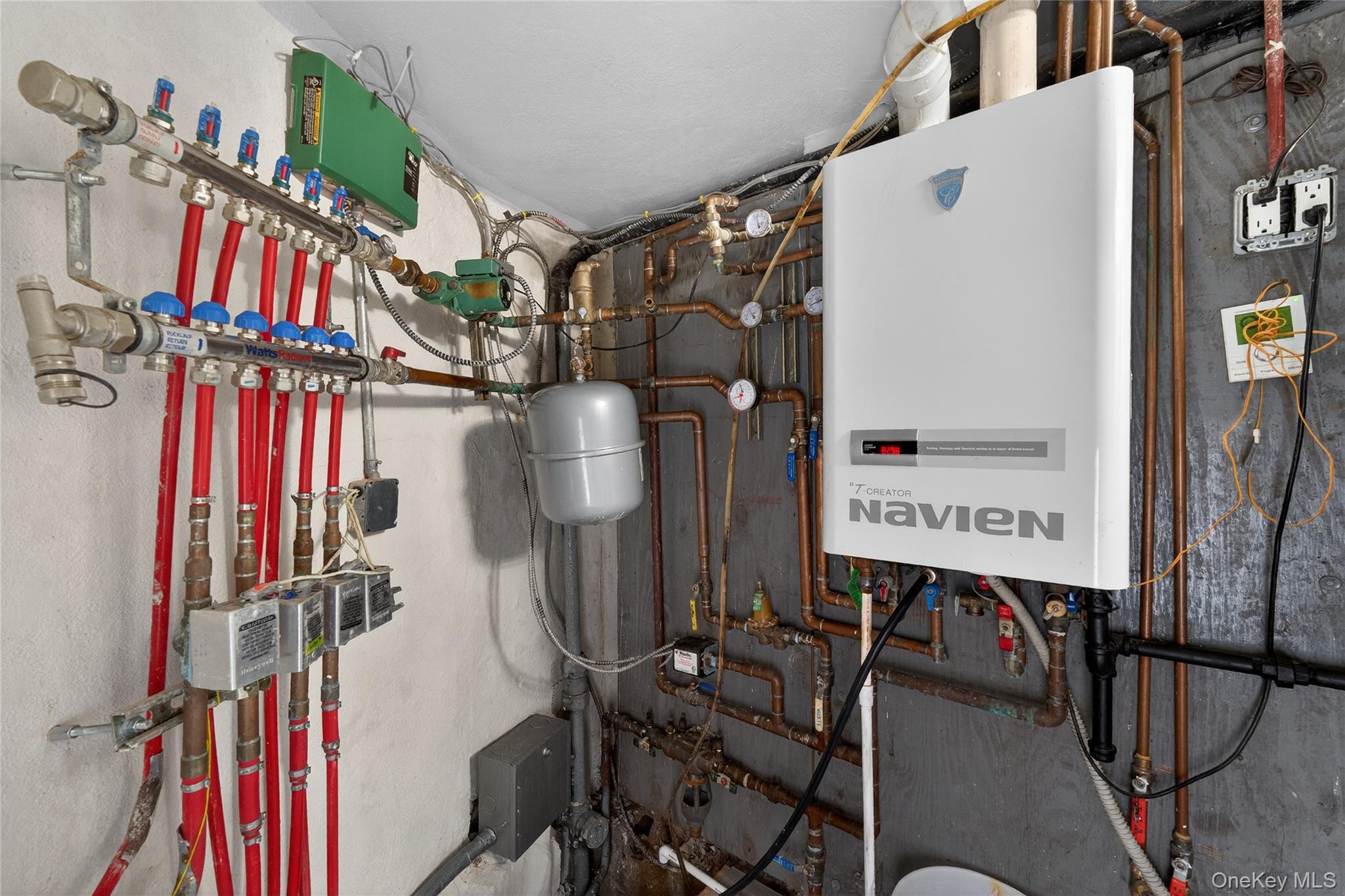 2033 Hering Avenue, Bronx, NY 10461