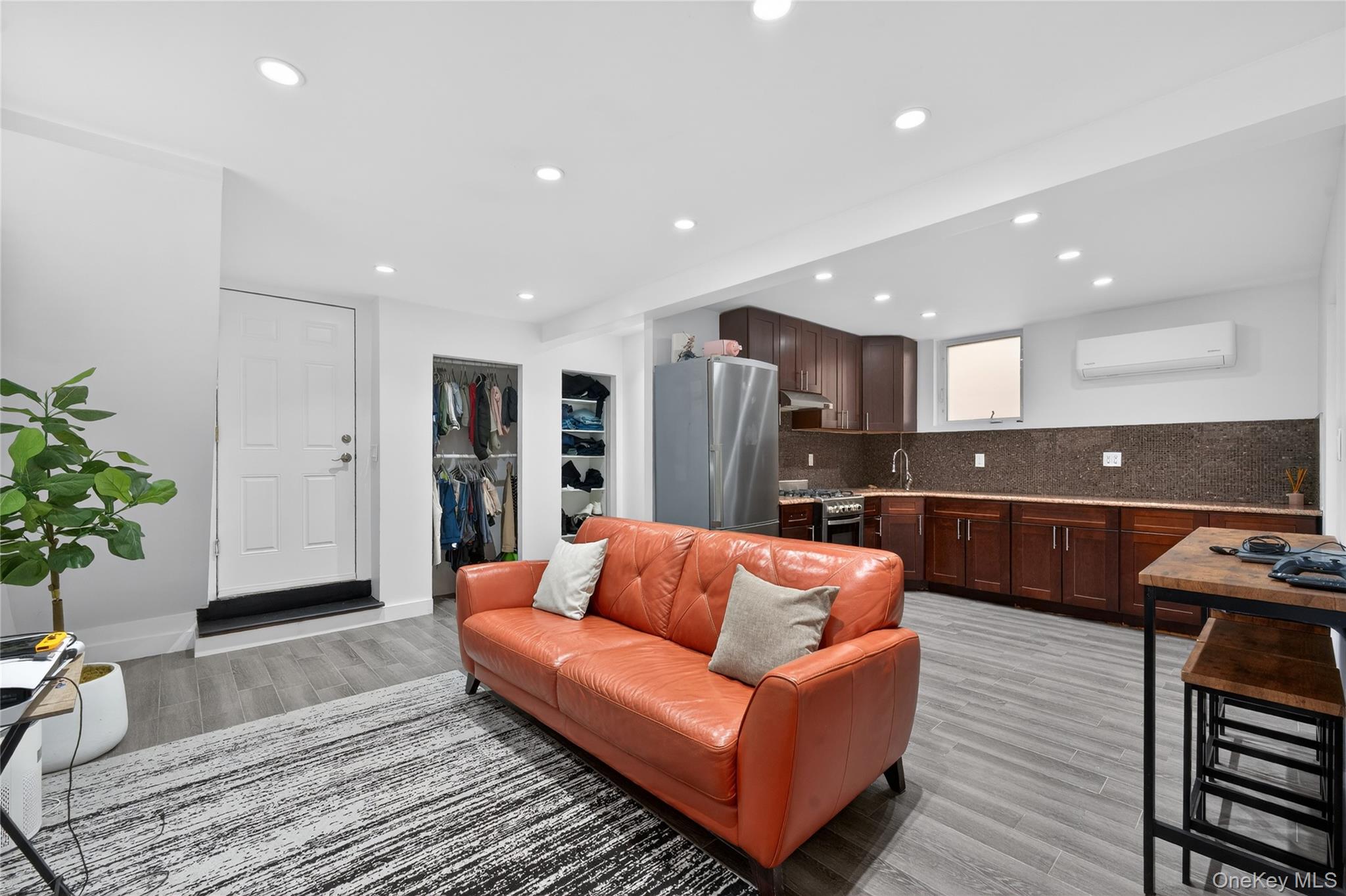 2033 Hering Avenue, Bronx, NY 10461