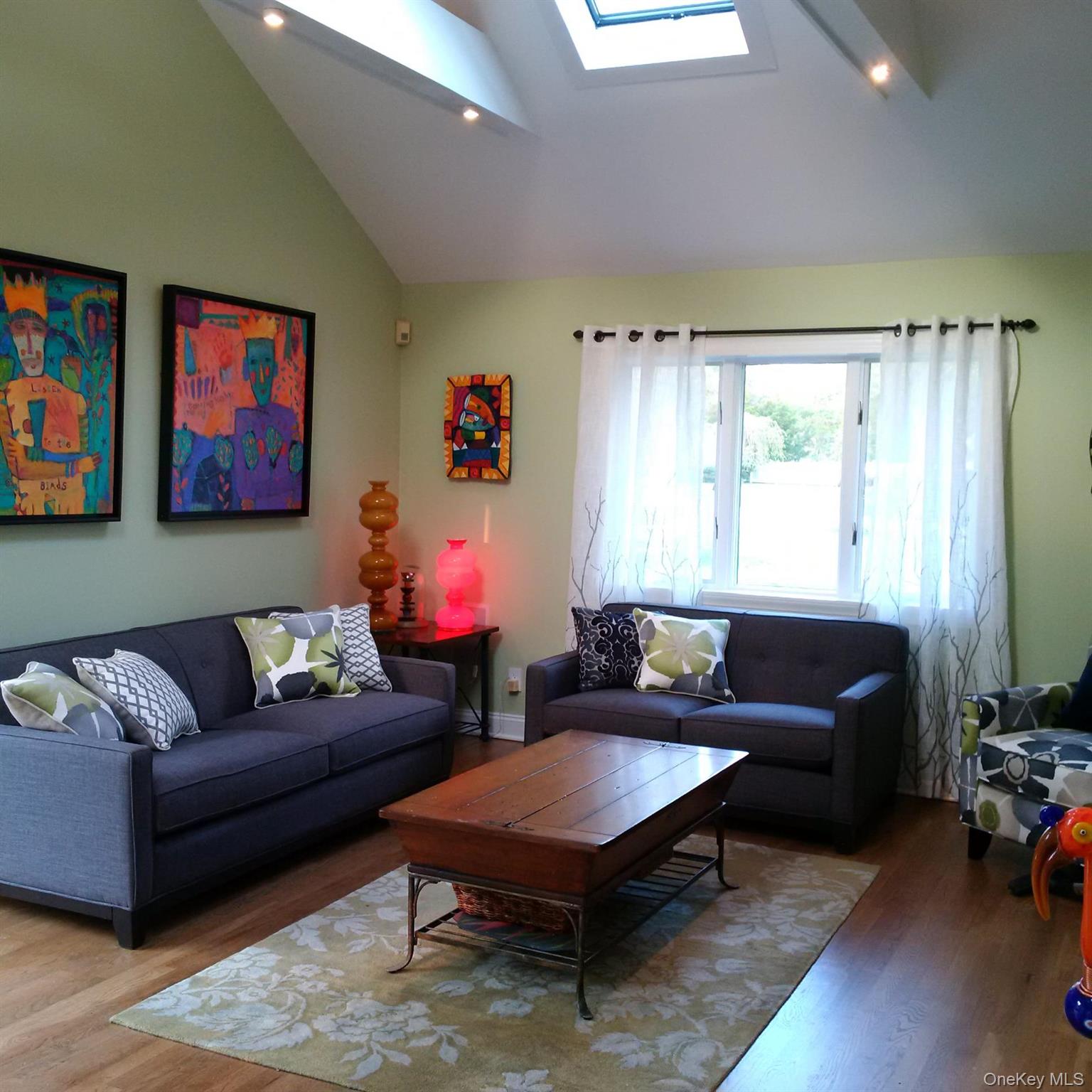 9 Old Mill Lane, Remsenburg, NY 11960