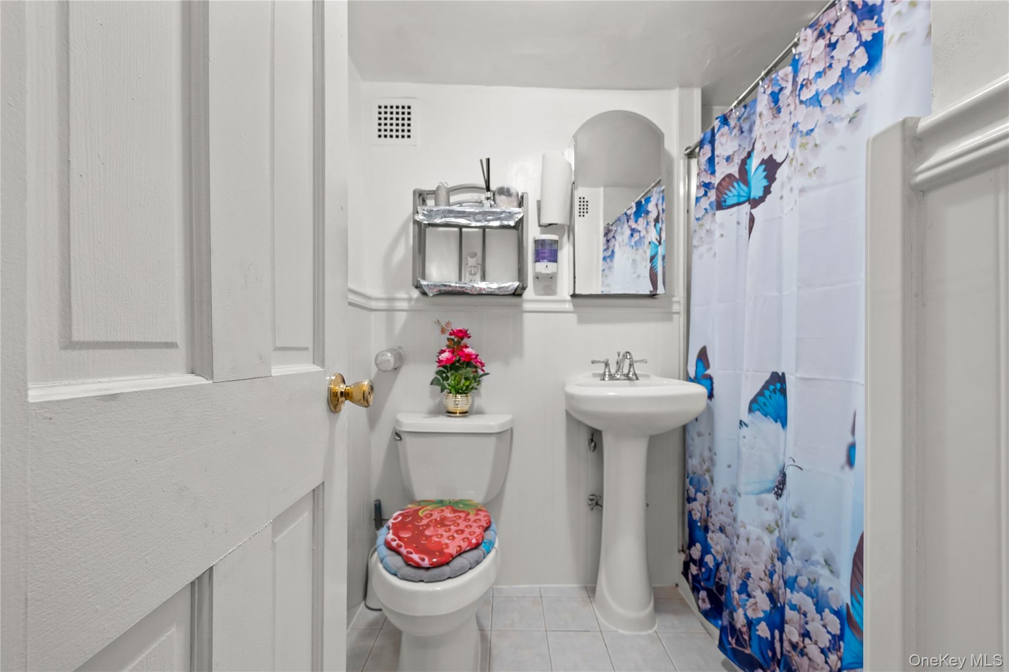 9820 62nd Drive # 8F, Rego Park, NY 11374