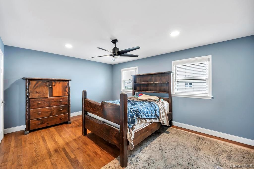 30 County Line Road, Farmingdale, NY 11735