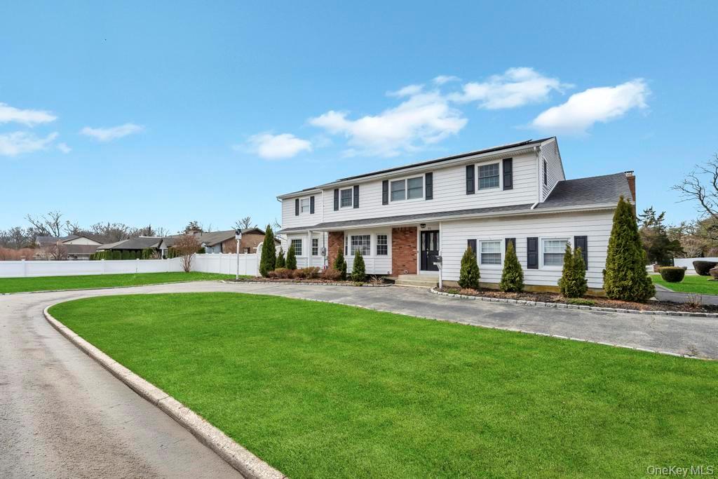 30 County Line Road, Farmingdale, NY 11735