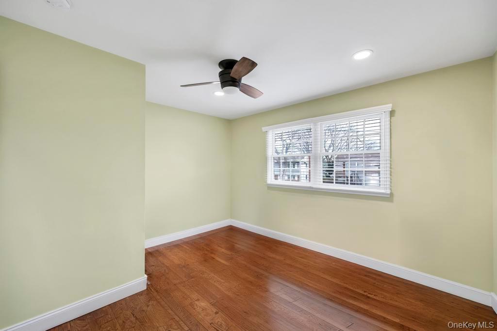 30 County Line Road, Farmingdale, NY 11735