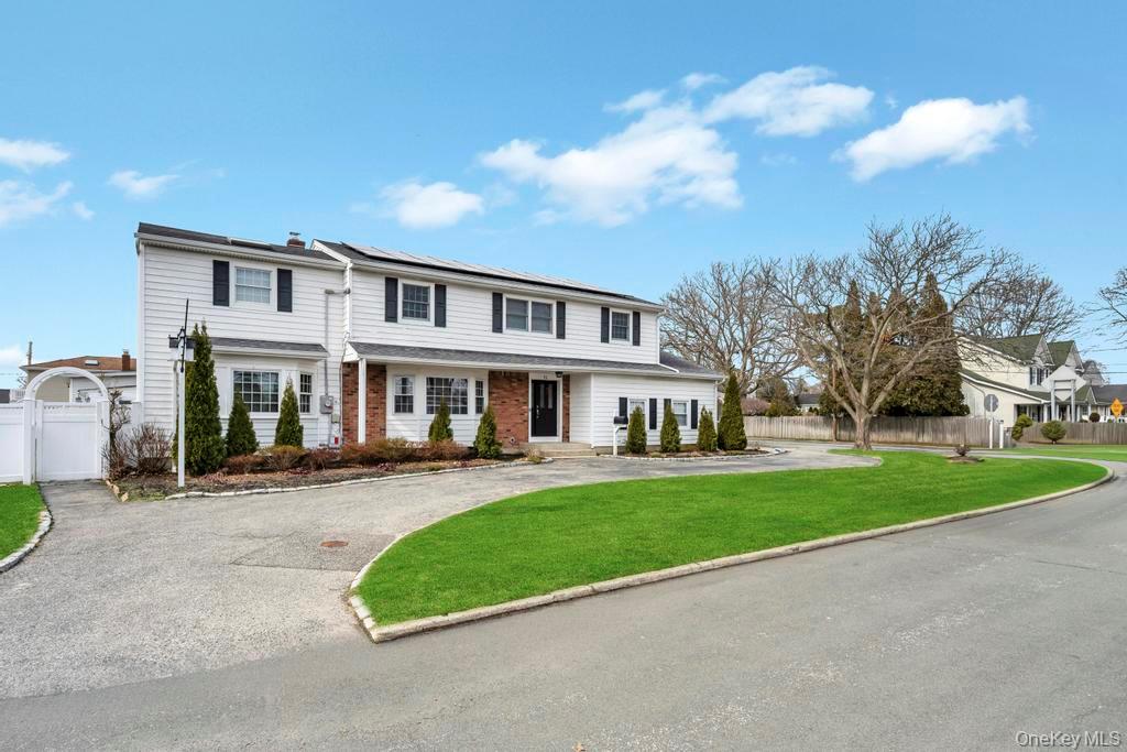 30 County Line Road, Farmingdale, NY 11735