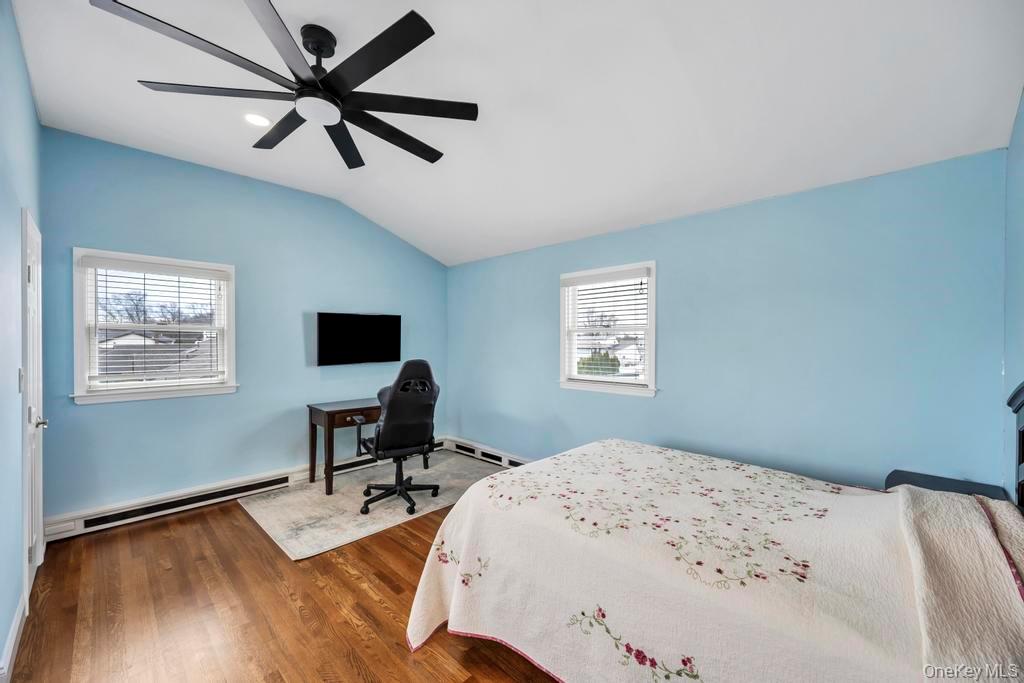 30 County Line Road, Farmingdale, NY 11735