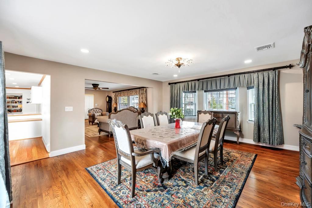 30 County Line Road, Farmingdale, NY 11735