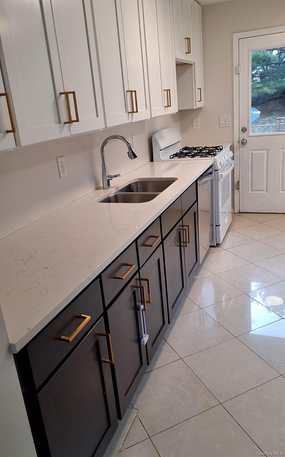 5 Suzie Drive, Spring Valley, NY 10977