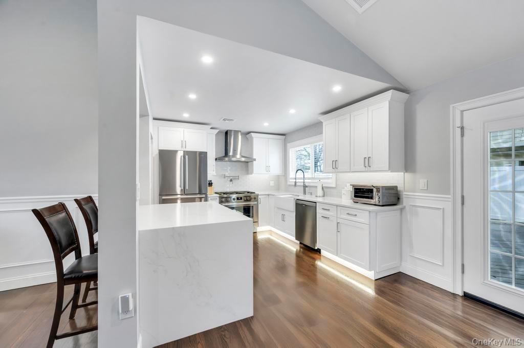 5 Kittiwake Lane, Babylon, NY 11702