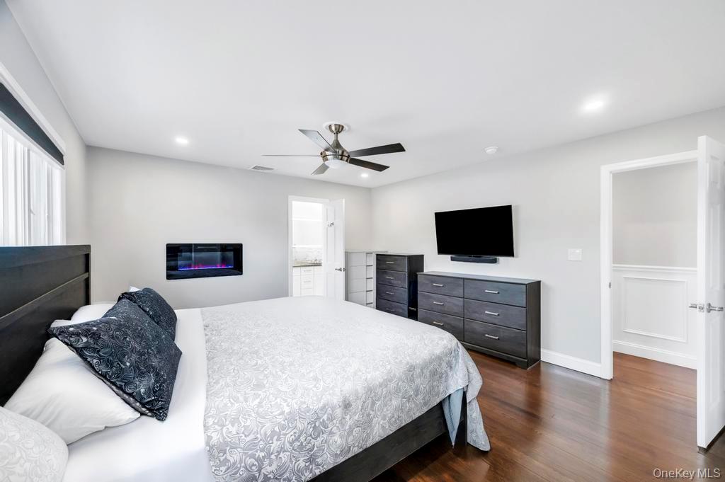 5 Kittiwake Lane, Babylon, NY 11702