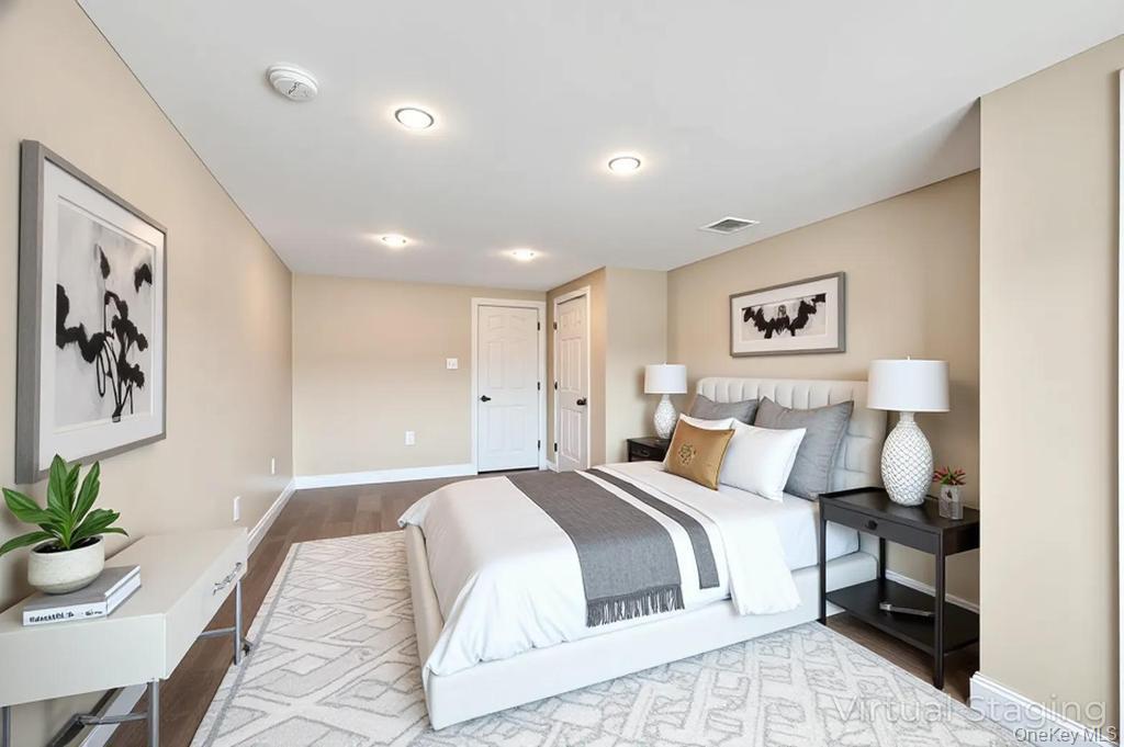 5 Kittiwake Lane, Babylon, NY 11702