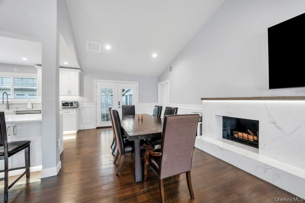 5 Kittiwake Lane, Babylon, NY 11702