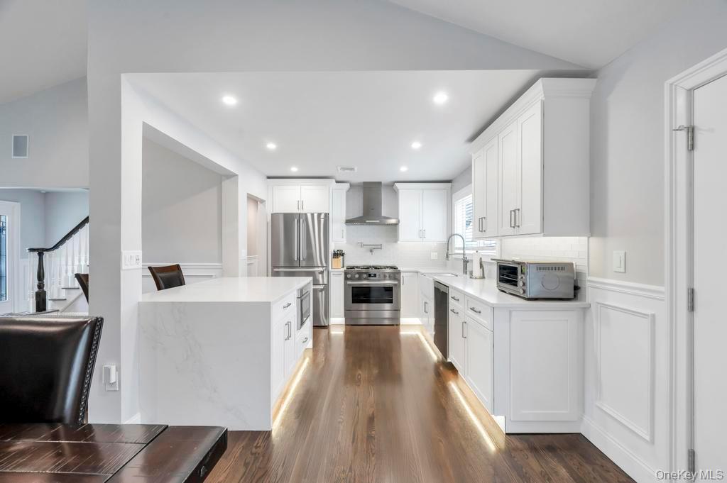 5 Kittiwake Lane, Babylon, NY 11702