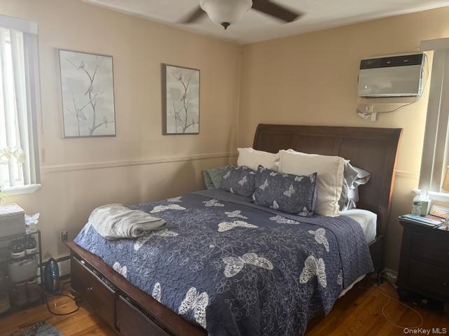 16 W Marine Avenue, Lindenhurst, NY 11757