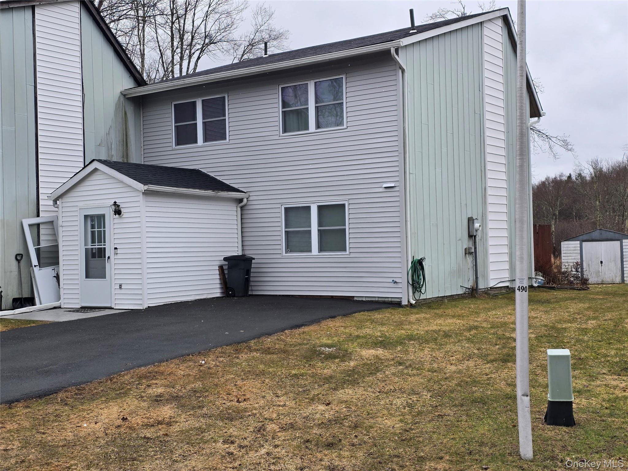 27 Peter Way, Kiamesha Lake, NY 12751