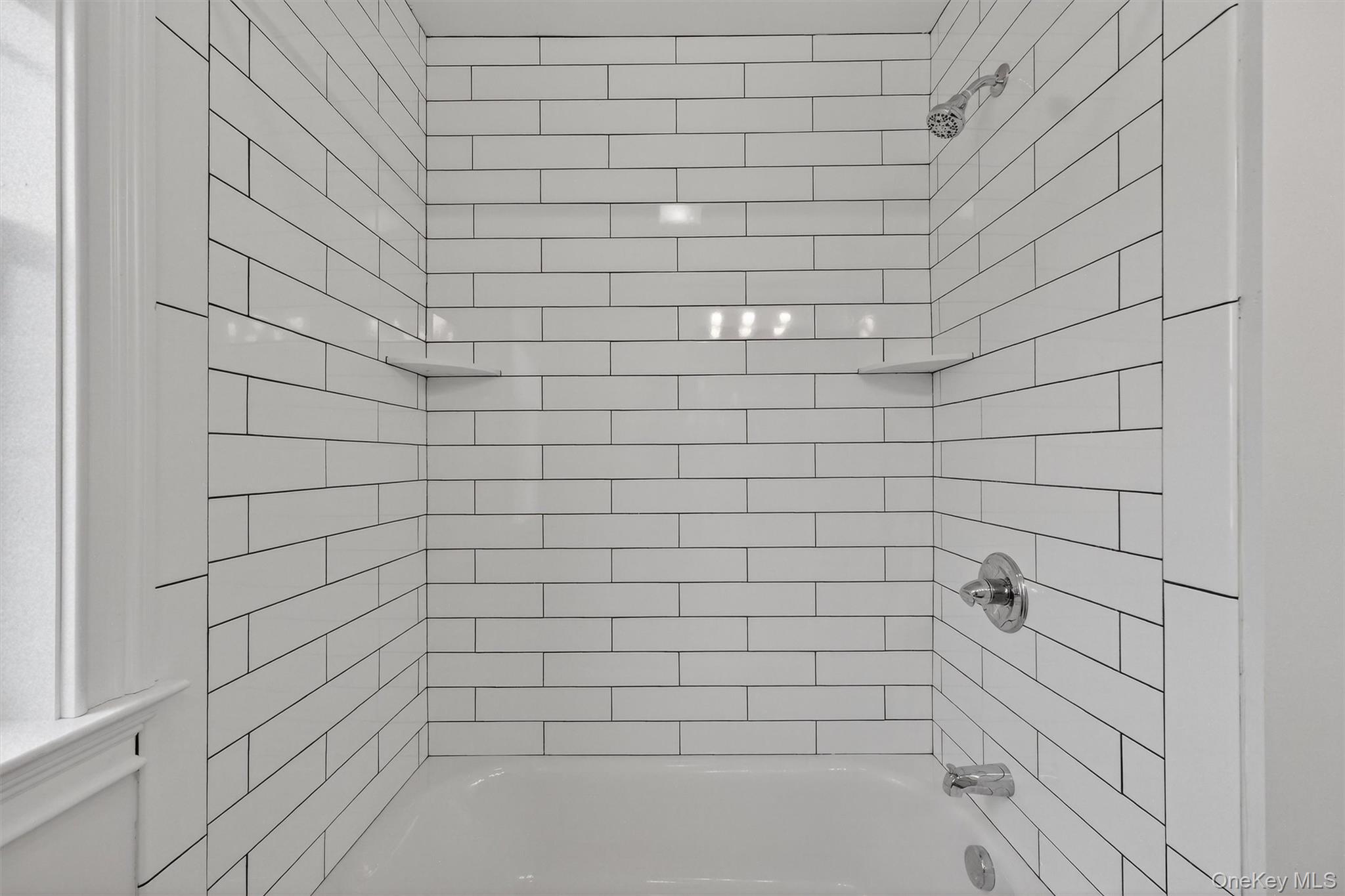 12 Kensington Lane, Poughkeepsie, NY 12603