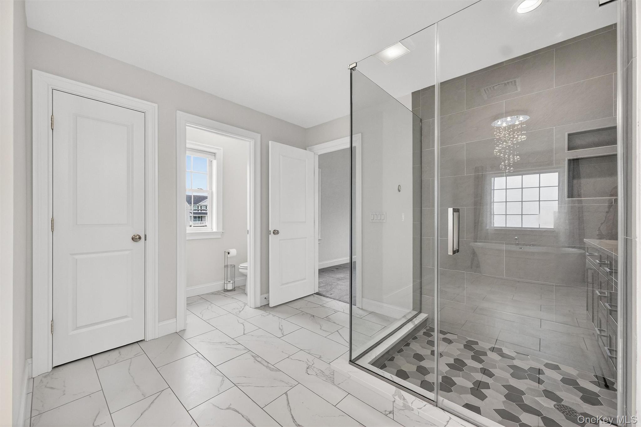 12 Kensington Lane, Poughkeepsie, NY 12603