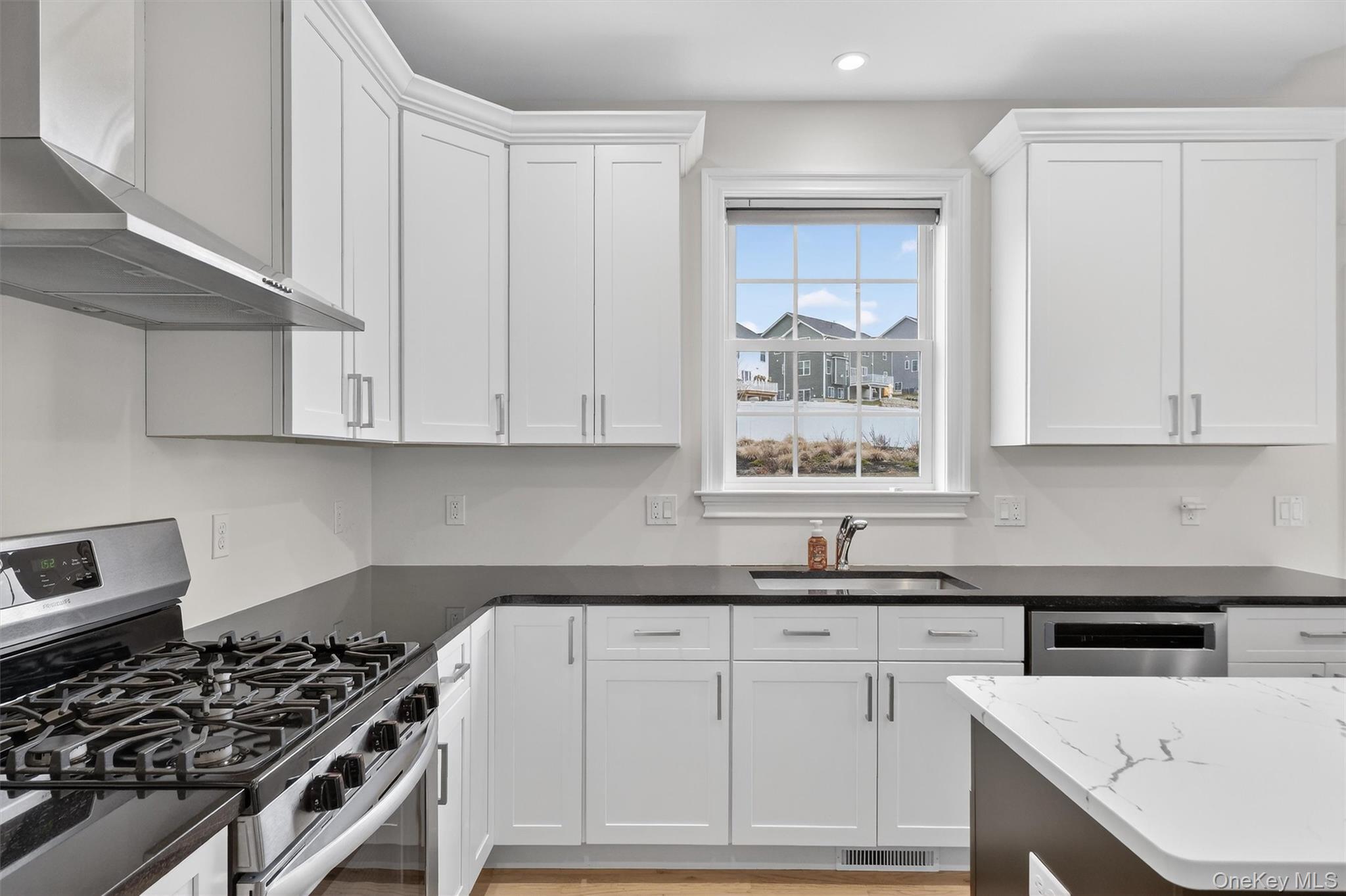 12 Kensington Lane, Poughkeepsie, NY 12603