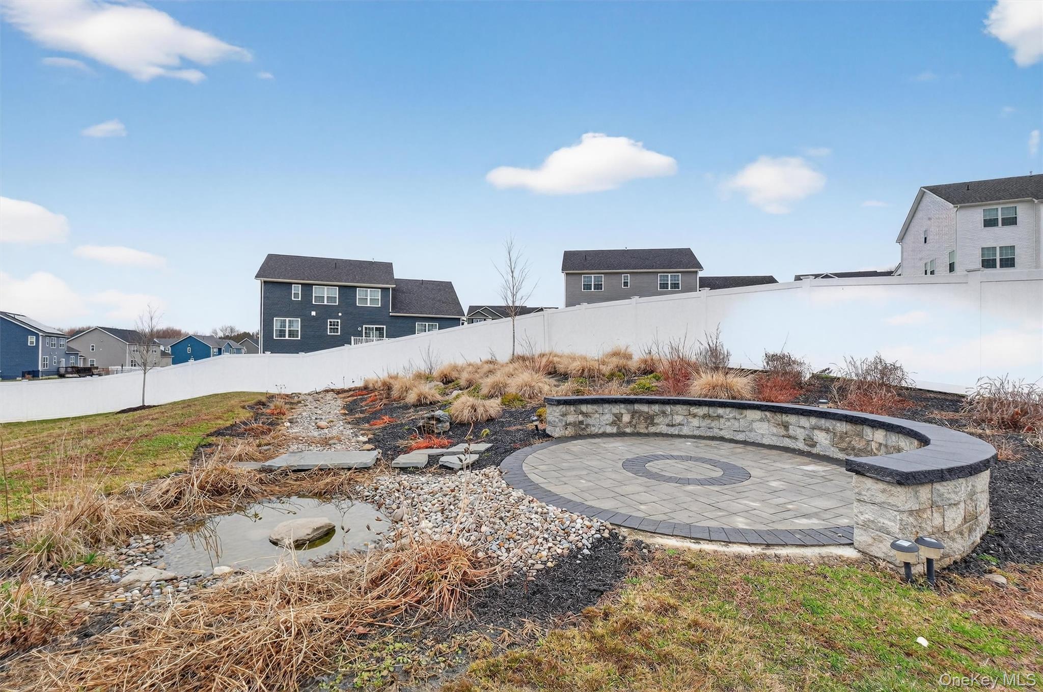 12 Kensington Lane, Poughkeepsie, NY 12603