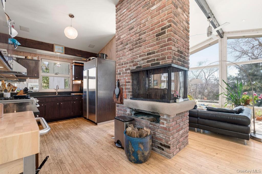 27 Atterbury Road, Southampton, NY 11968