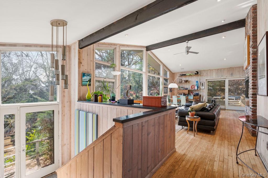 27 Atterbury Road, Southampton, NY 11968