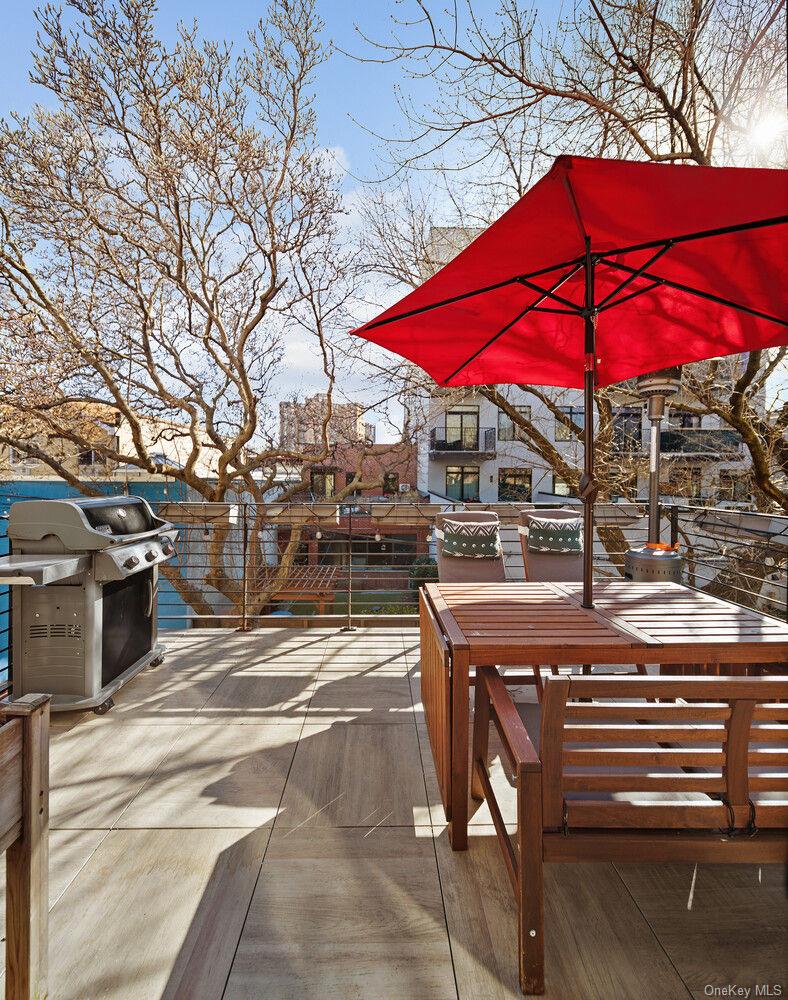 1582A PACIFIC Street, Brooklyn, NY 11213