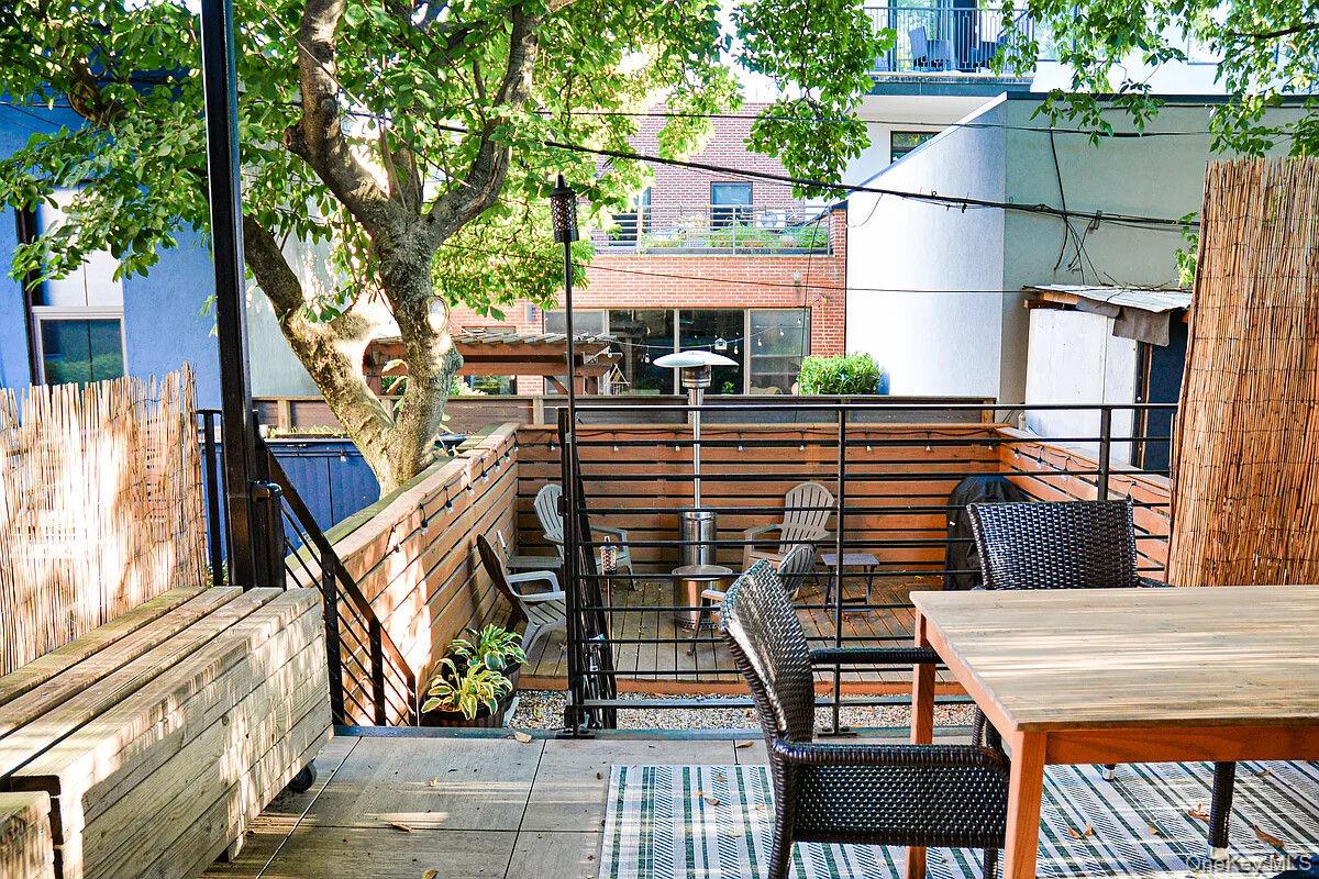 1582A PACIFIC Street, Brooklyn, NY 11213