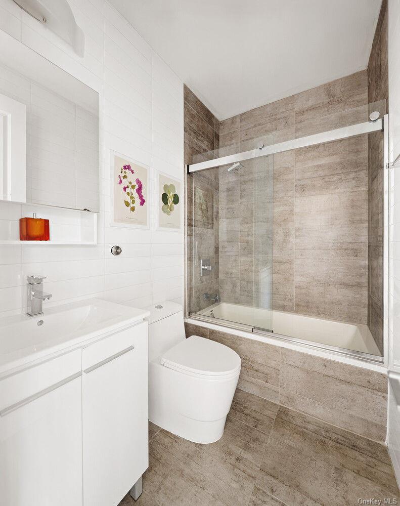 1582A PACIFIC Street, Brooklyn, NY 11213