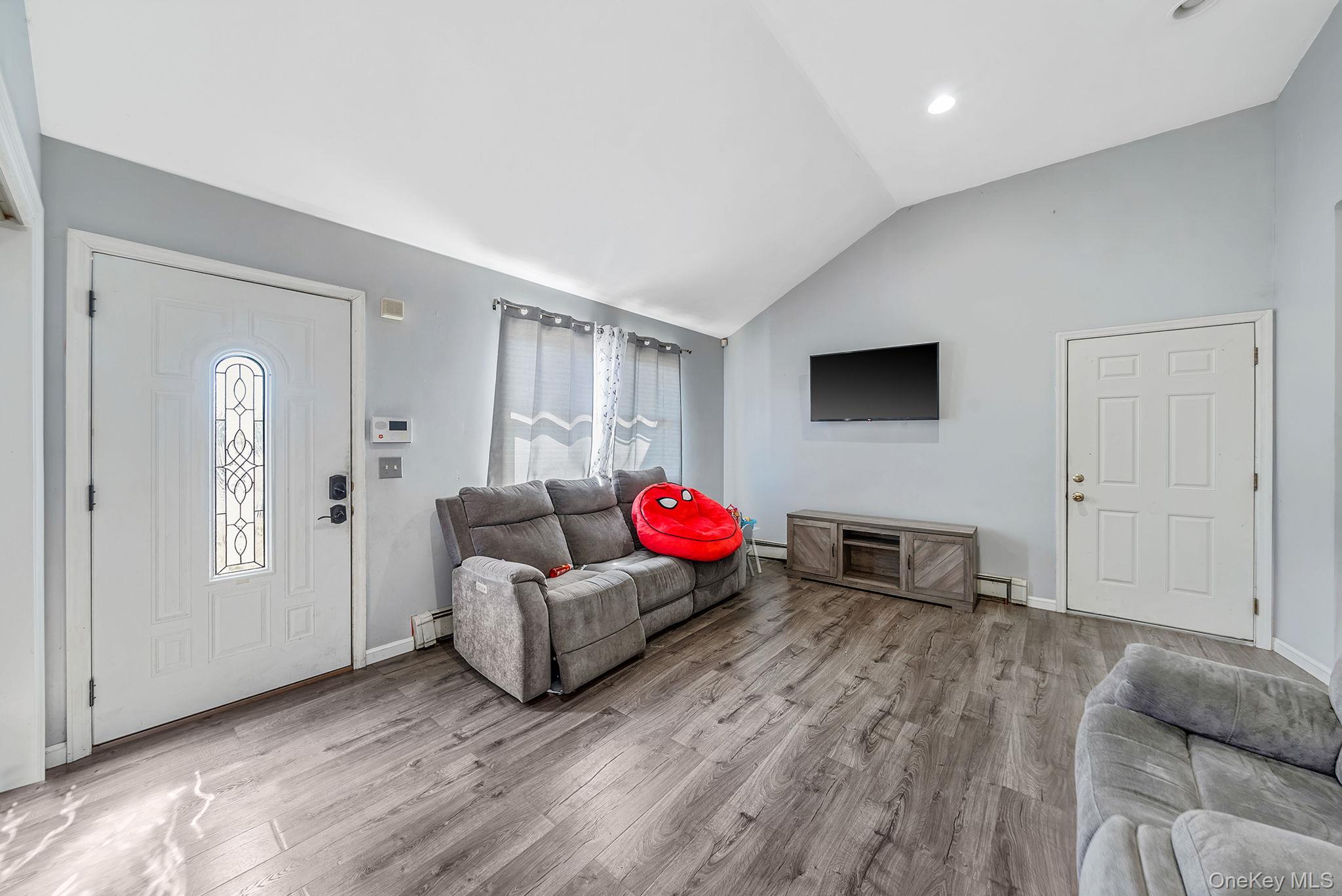 53 Spruce Street, Central Islip, NY 11722