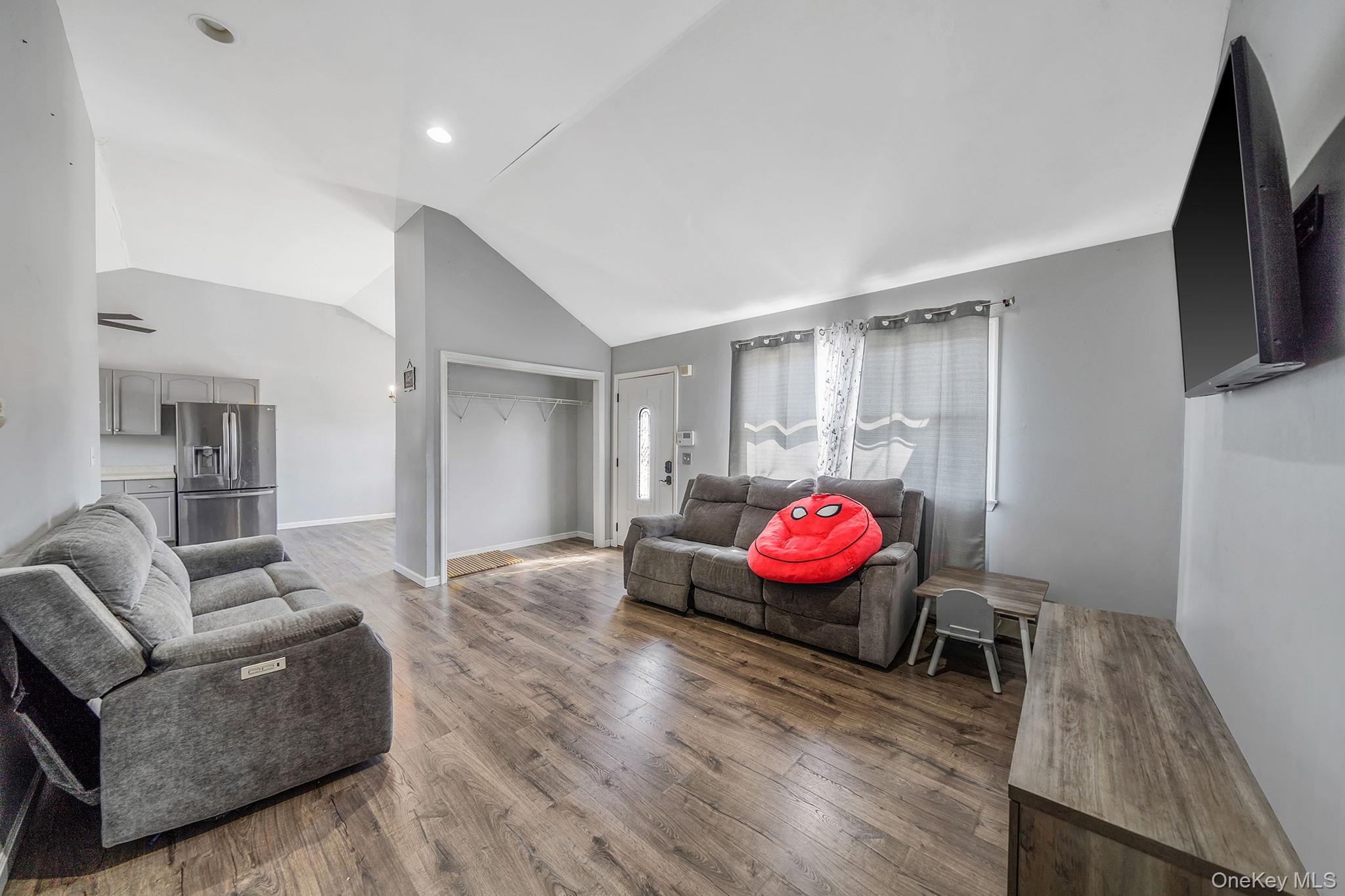 53 Spruce Street, Central Islip, NY 11722