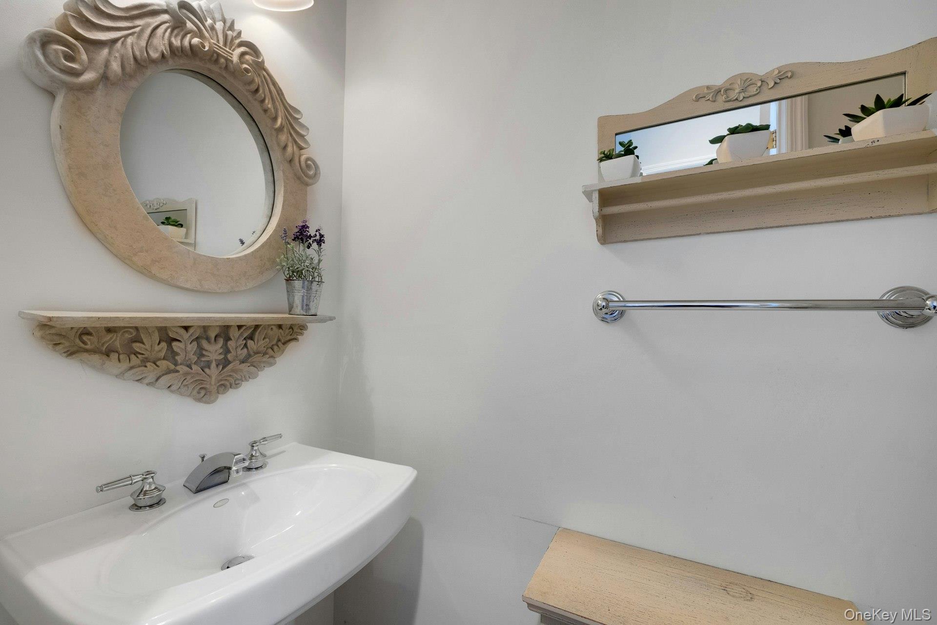 33 Valimar Boulevard, White Plains, NY 10603