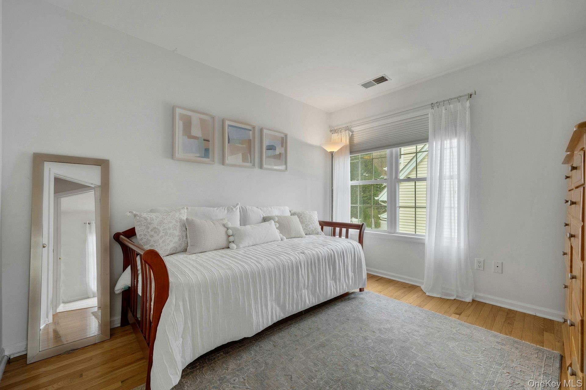 33 Valimar Boulevard, White Plains, NY 10603