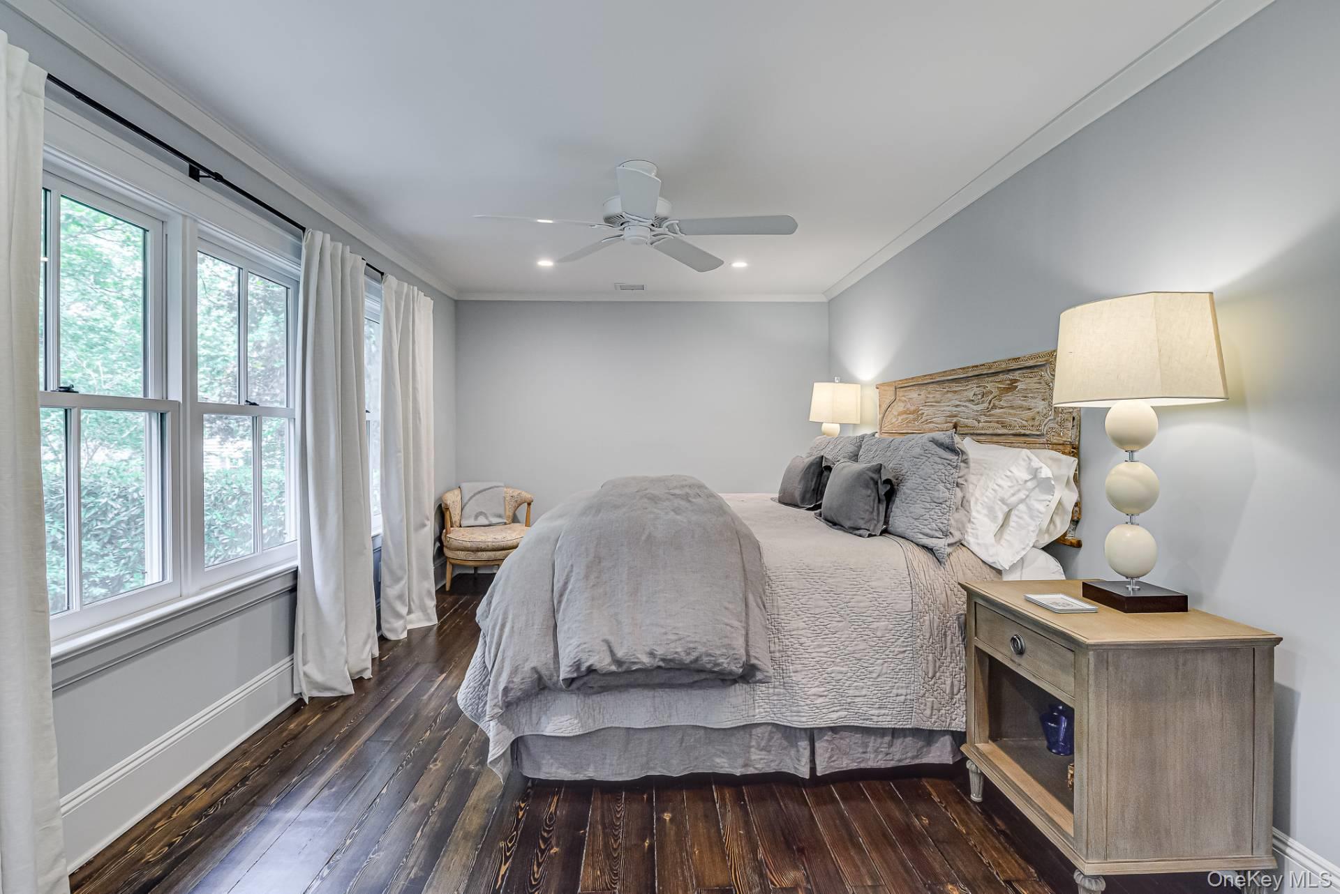 14 Pulaski Avenue, Southampton, NY 11968