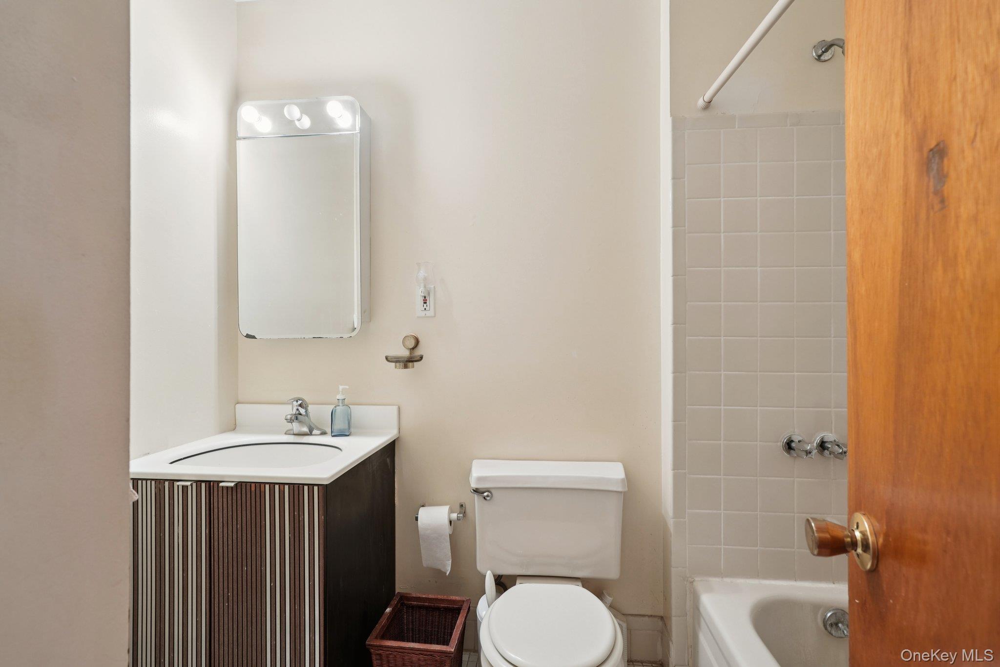 5959 Delafield Avenue, Bronx, NY 10471