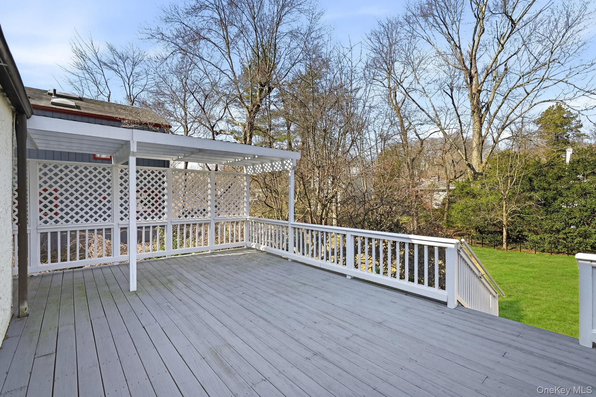 27 Valley Road, Scarsdale, NY 10583