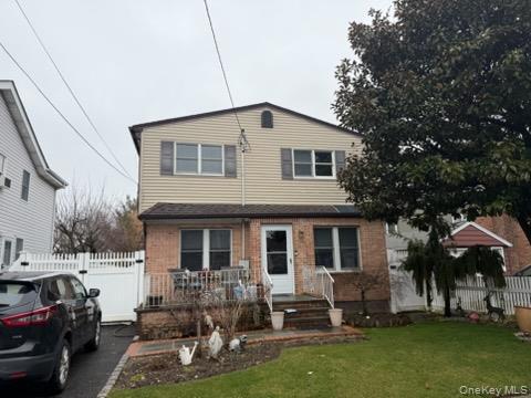212 Gordon Avenue, Carle Place, NY 11590