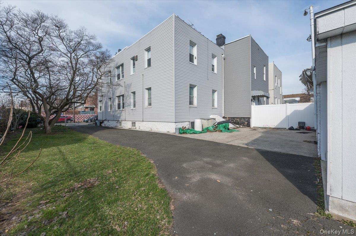 836 Edison Avenue, Bronx, NY 10465