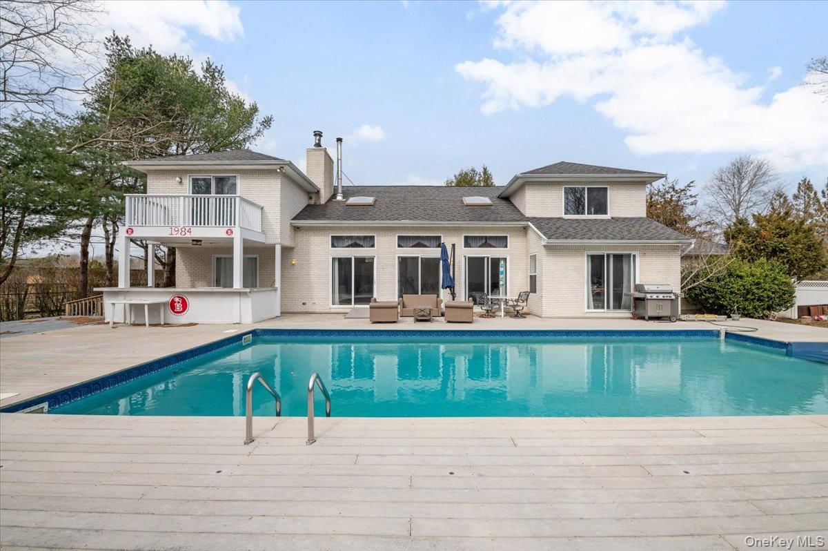 24 Wisteria Drive, Remsenburg, NY 11960