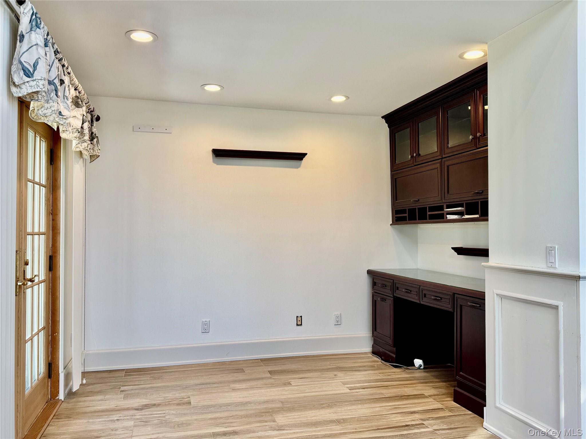 886 Sound Shore Road, Jamesport, NY 11901