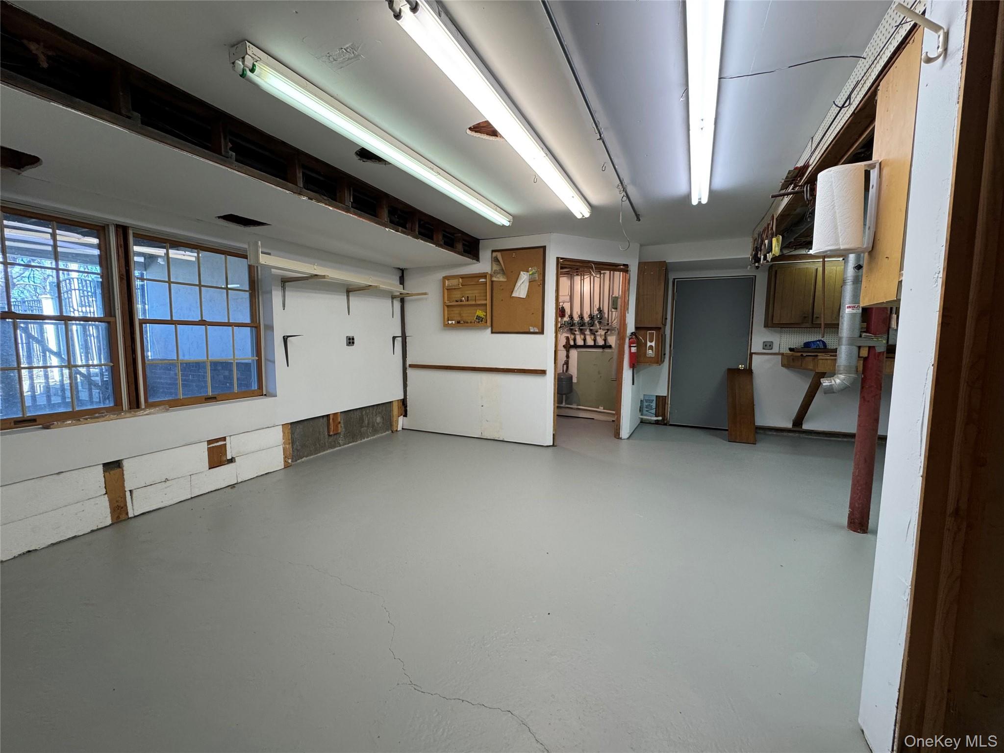 886 Sound Shore Road, Jamesport, NY 11901