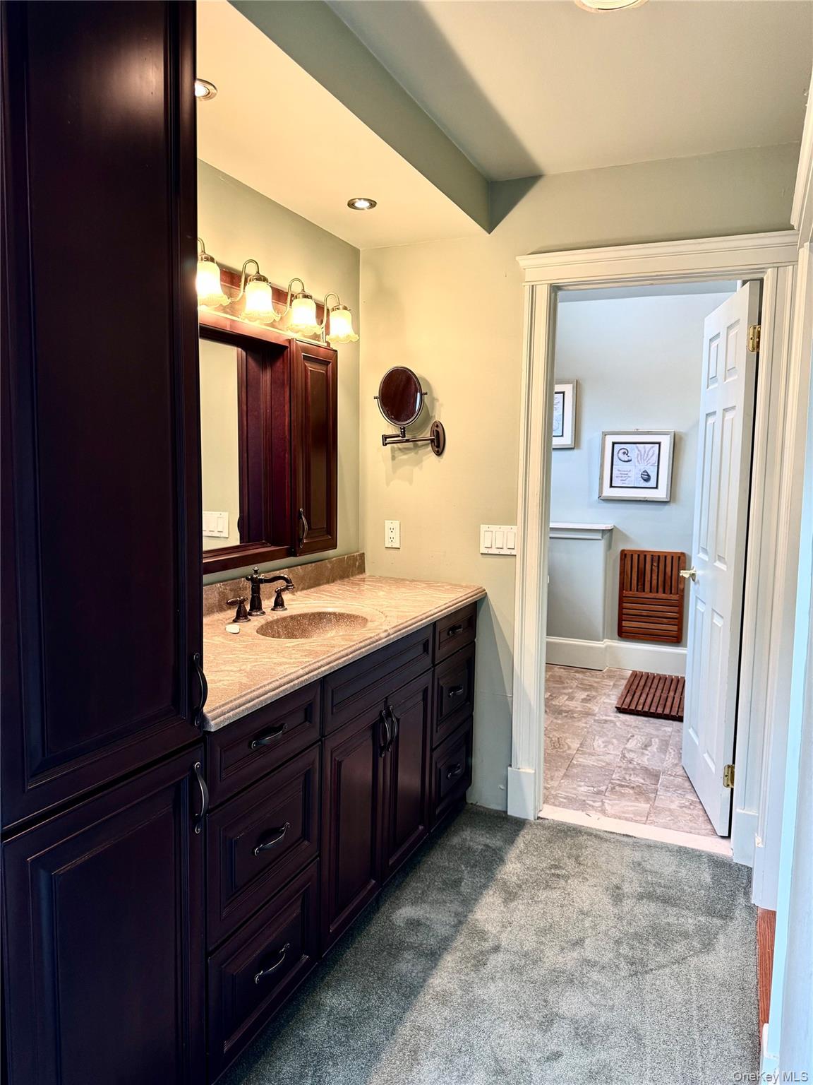 886 Sound Shore Road, Jamesport, NY 11901